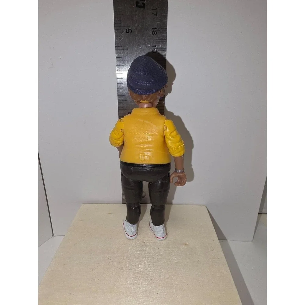 4.5-inch April O'Neil action figure from the Teenage Mutant Ninja Turtles TMNT